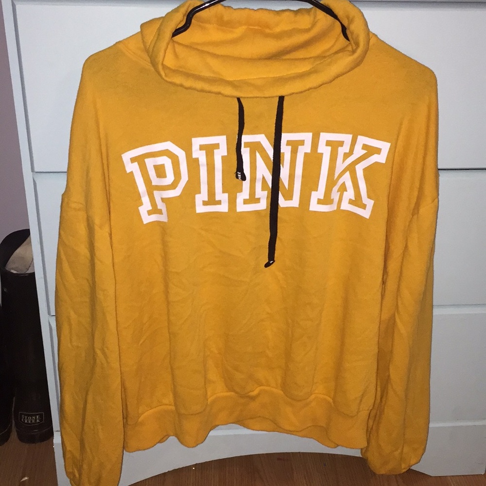 Women’s medium pullover